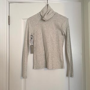 Heather gray cotton turtleneck